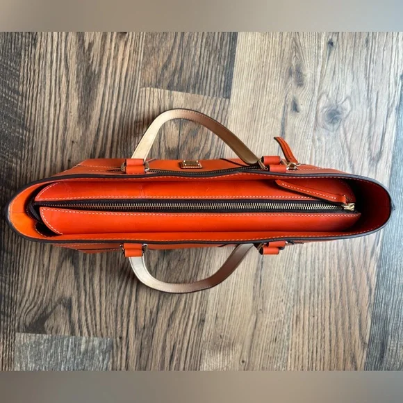Firm Dooney & Bourke Vibrant Orange Tote - Picture 4 of 11